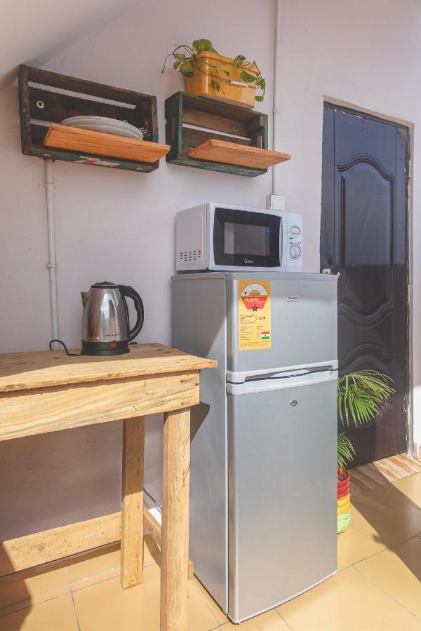 African Vibrations Hostel Osu Accra Exterior photo